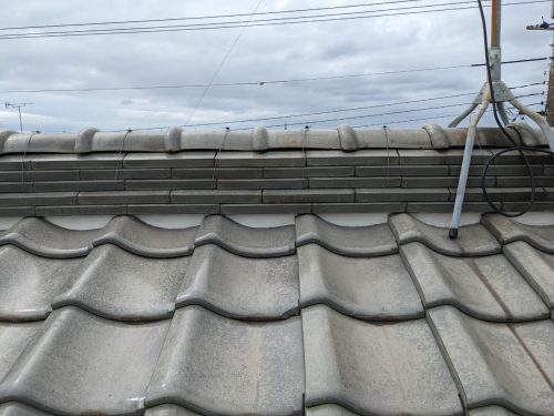 漆喰打ち替え後の瓦屋根